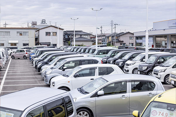 車査定と市場相場の関係